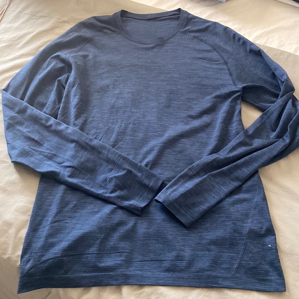 Men’s Navy lululemon Metal Vent Tech Long Sleeve